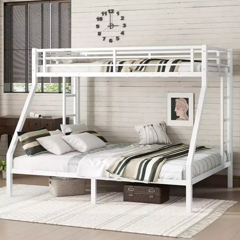 Letto a castello in metallo nero/bianco, Twin XL sopra Queen, 2 scale, sponda di sicurezza, per 2 persone