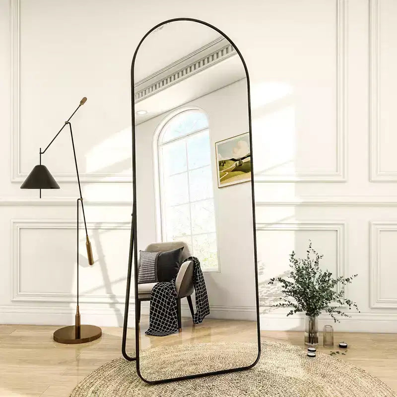 Specchio da terra a tutta lunghezza con parte superiore ad arco, Nero/Oro, 64"×21", 1 persona