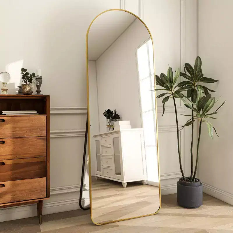 Specchio da terra a tutta lunghezza con parte superiore ad arco, Nero/Oro, 64"×21", 1 persona